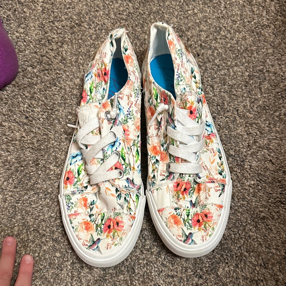 Floral Lace-Up Canvas Sneakers